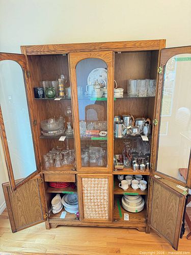 Oak China Cabinet Hutch, Medium Oak, 45.5" x 17" x 74.5" (1 of 18)