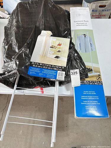 Garment and shoe racks  (1 of 5)
