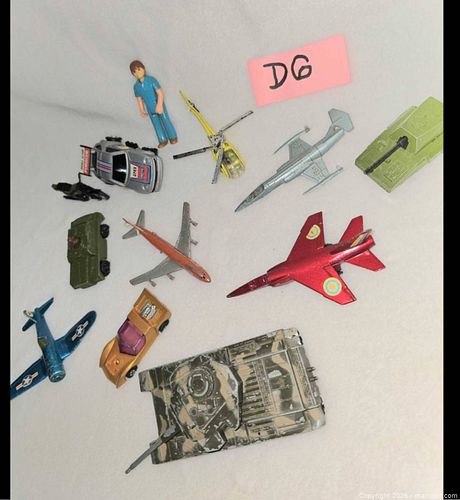 Assorted-Vintage Collectible Die-Cast Toy Vehicles LOT"D6" (1 of 3)