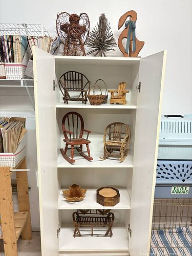 Wooden decor lot 468 (1 of 6)