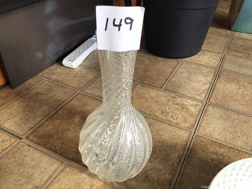 mikasa vase (1 of 2)