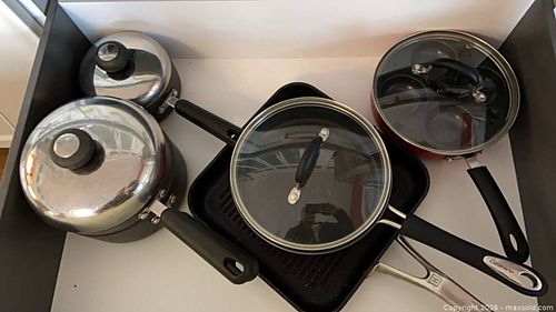 Pots & Pans (1 of 10)