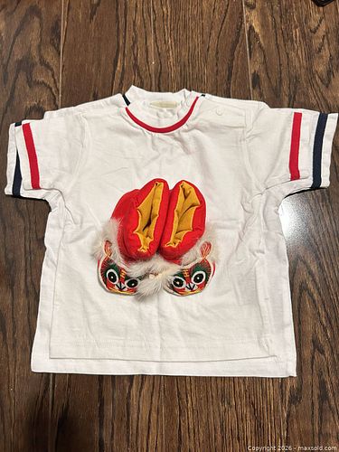 Baby’s clothing  (1 of 4)