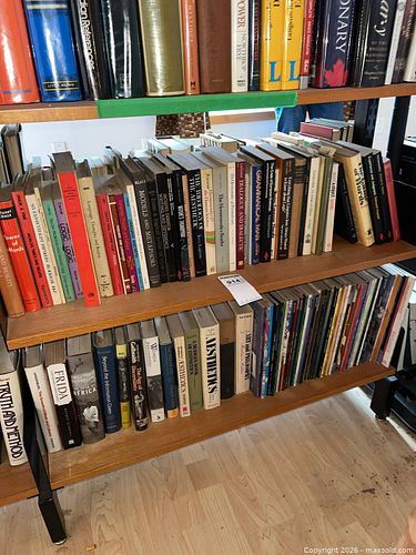 Books: Philosophy, Linguistics, Art, Fiction, History (1 of 9)