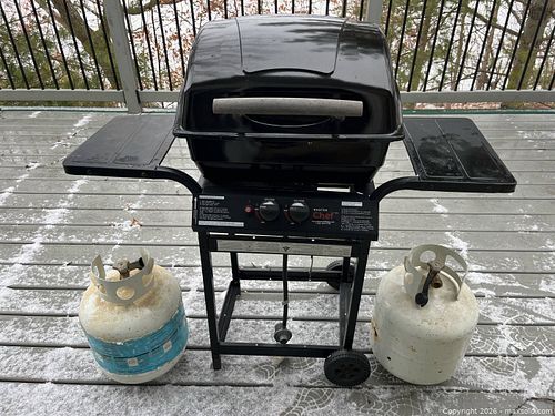 Master Chef 2-Burner Propane Gas Grill, Black (1 of 11)