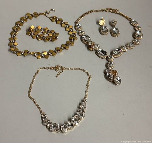 (2) Gold-Toned Costume Jewlery Sets (1 of 17)