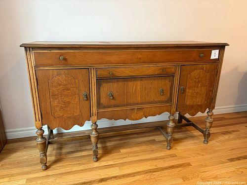 Large Wood Sideboard or Buffet (1 of 34)