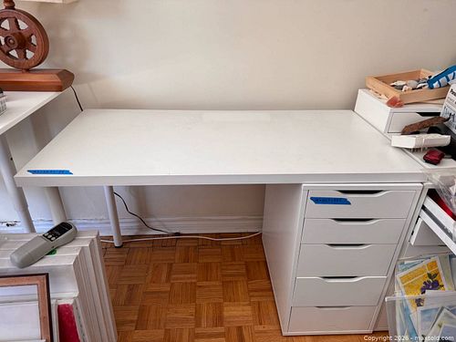 Laminate Desk  (1 of 9)