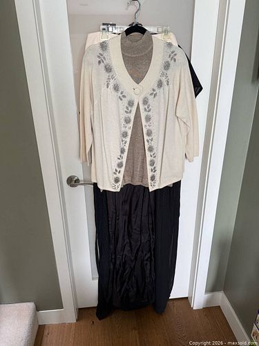 Lady’s Clothing A (1 of 20)