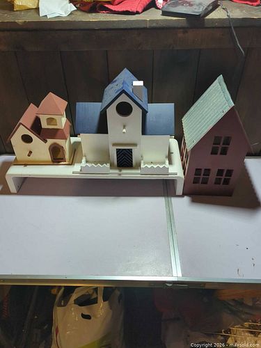 Lot #32 (1 of 3)