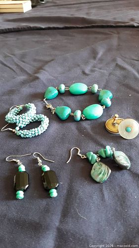 Costume Turquoise Jewellery (1 of 4)