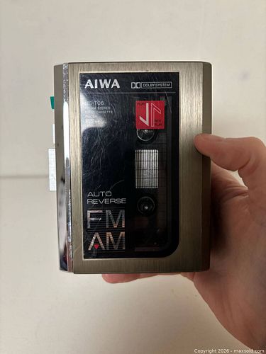 Aiwa Cassette / Stereo Radio Player  (1 of 8)