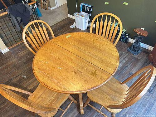 Round Solid Wood Pedestal Dining Table with 4 Chairs (1 of 10)