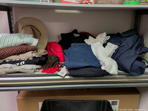 Men's & women's clothing  (1 of 4)