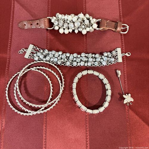 Assorted Fashion Jewellery - Lot of 5 Pieces (1 of 4)