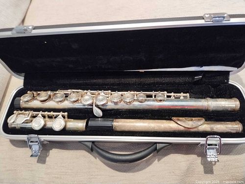 Silver Plated Flute B (1 of 9)