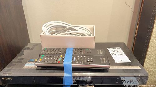 Sony Blu-Ray player  (1 of 7)