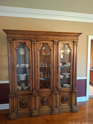 China Cabinet C (1 of 12)