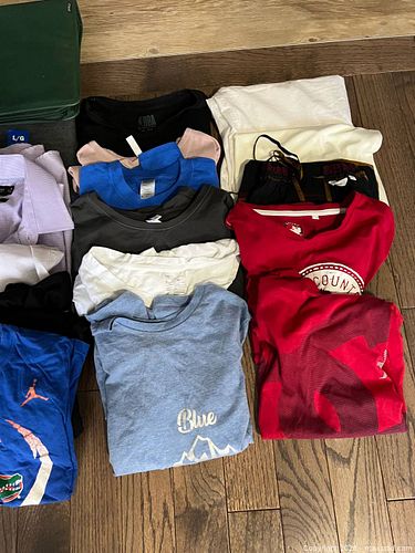 Assorted clothing  (1 of 3)