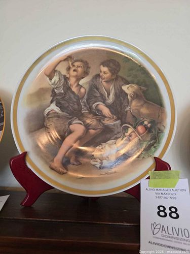 Collector's plate featuring reproduction of "The Beggar Boys" painting by artist Bartolomé Esteban Murillo (1 of 3)