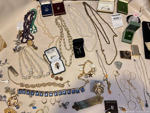 Jewelry Lot (1 of 22)