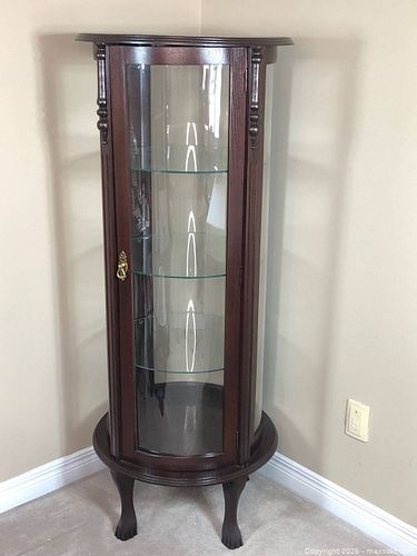 Mahogany Curio Cabinet (1 of 12)
