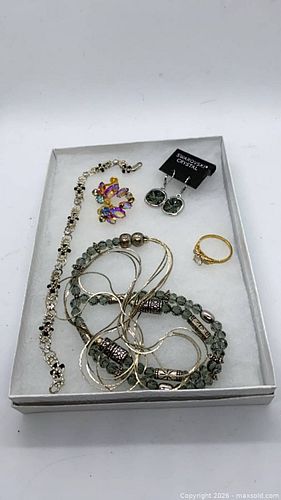 Mixed Jewelry Lot: Earrings, Bracelet, Necklace, Ring (1 of 5)