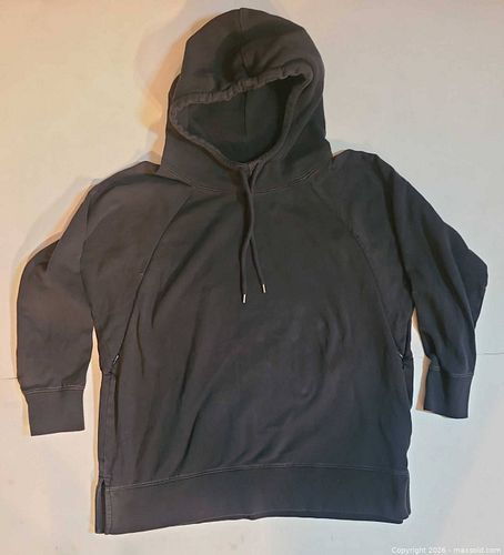 Gap maturity hooded sweatshirt. Has zippers on sides of breasts (1 of 4)
