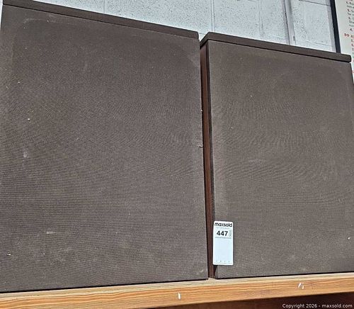 Pair of Epicure Model 20 Walnut Case speakers (1 of 4)