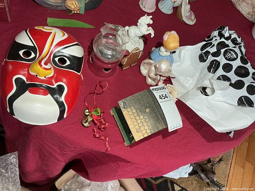 Collectibles A (1 of 11)