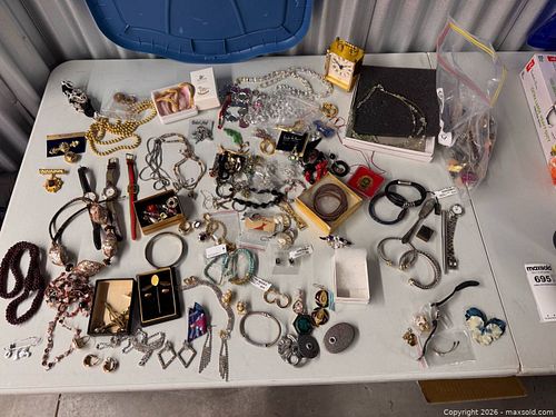 Costume Jewelry  (1 of 20)