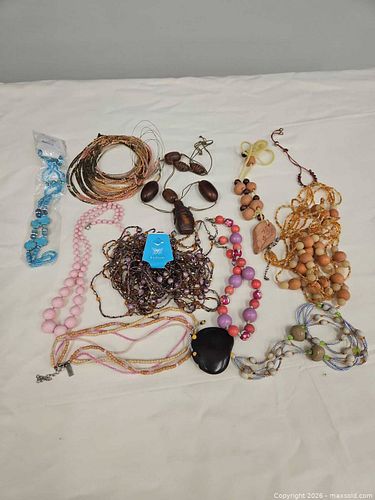 Lot #7 (1 of 5)