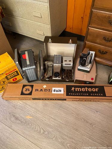 Vintage Fujica Camera with Brownie Film Projector & Screen (1 of 20)