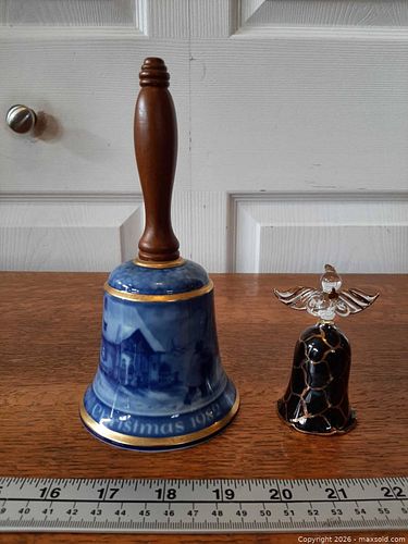 1978 Kaiser "Christmas Bell" & a decorative collectible glass angel bell (1 of 7)