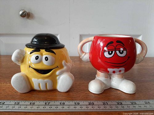 Ceramic M&M's collectible dishes (1 of 9)