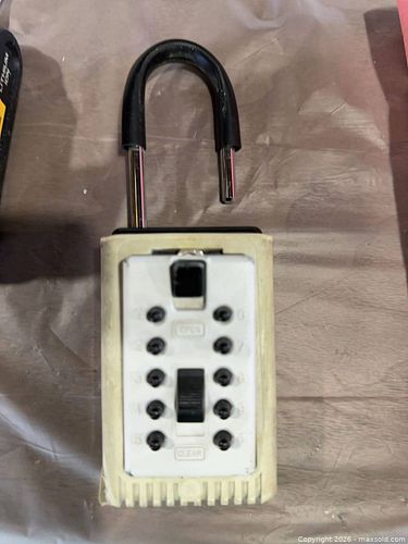 Lot #43 (1 of 4)