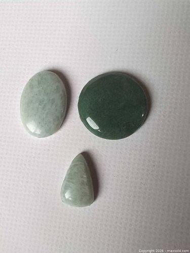 Aventurine Cabochon Gemstones, Set of 3, Medium (20-40 mm) (1 of 3)