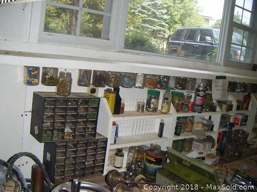 Lot #0022 (1 of 12)