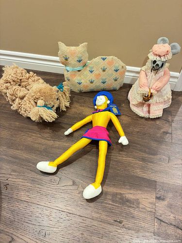 Cirque du Soleil Tagged Plush Toy / Decorative Pillow and Folk Arts and Crafts (1 of 8)