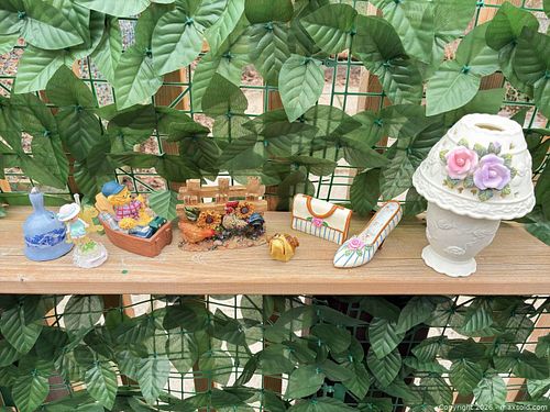 Lot of Ceramic/Resin Figurines, Bell and Decorative Vase (1 of 7)