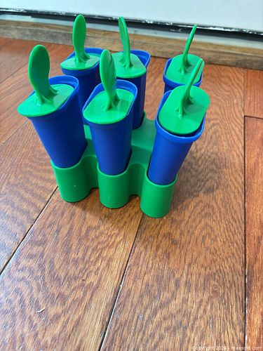 Silicone Popsicle Molds Set with Caps and Holder, 13 pcs (1 of 3)