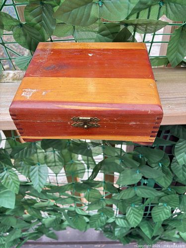 Vintage Wooden Cigar Box with Assorted Beads & Jewelry (1 of 5)
