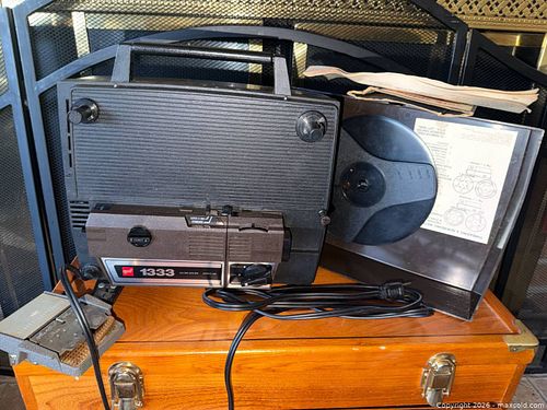 VINTAGE GAF 1333 MOVIE PROJECTOR  (1 of 6)