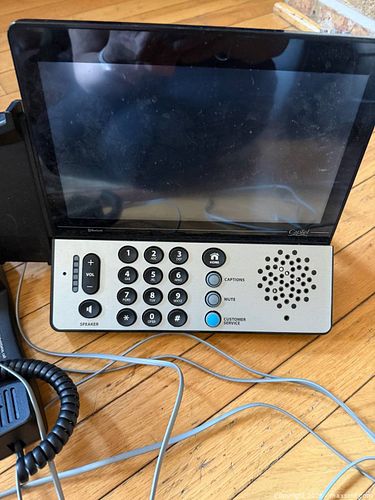 VINTAGE Hamilton CapTel 2400i Captioned Telephone Large Touch-Screen Captioned Telephone (1 of 6)