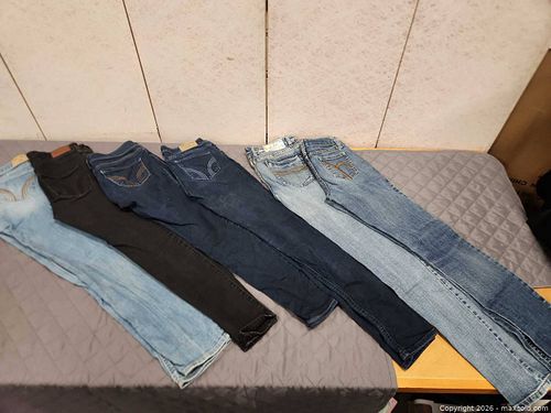6 Pairs Ladies Jeans, Hollister, Billabong, Bongo (1 of 12)