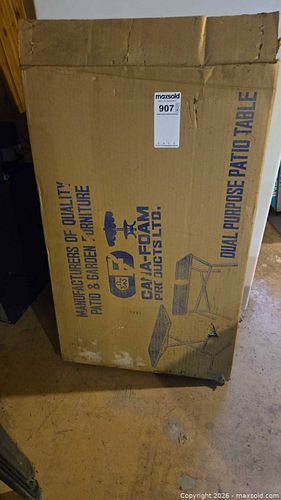 Caja-Foam White Metal and Resin Patio Table (1 of 4)