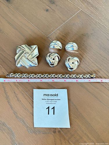 Lot #11 (1 of 12)