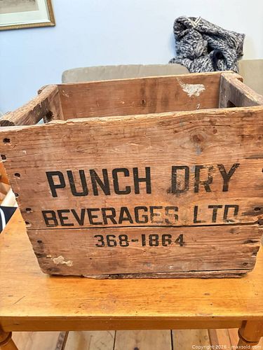 Wooden crate (1 of 6)