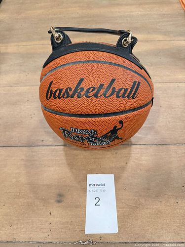 Basketball Purse (1 of 1)