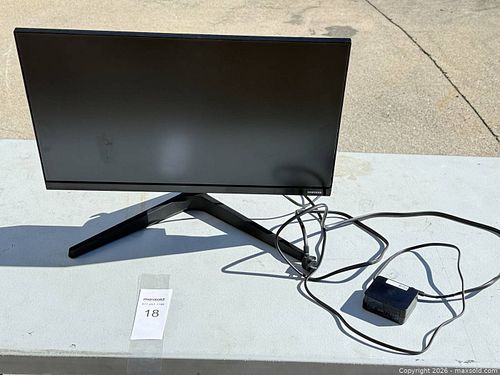 Samsung 22” Computer Monitor (1 of 2)